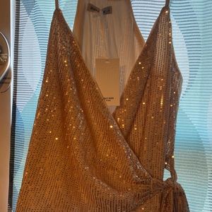 Gold xl sequence top (very elegant)